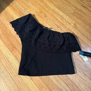 NWT French Connection Black Eyelet  Off-Shoulder Blouse size LARGE